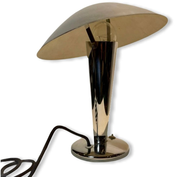 Art Deco Tischlampe  mit schwenkbarem Lampenschirm, Funktionalismus 1920 - 1940, Bauhaus, Material: Metall verchromt, die Kabel und der Druckschalter wurden von uns erneuert. Textilkabel - antrazit, Bakelit Schukostecker,  Alterstypische Gebrauchsspuren: Dellen Kratzer und Fehlstellen von Farbe am unteren Lampenschirm vorhanden  Vintage, Lampe, Art Deco, Bauhaus, Lampen, Laden, Loft, LOFT43, Möbel, Shop, www.loft4.de