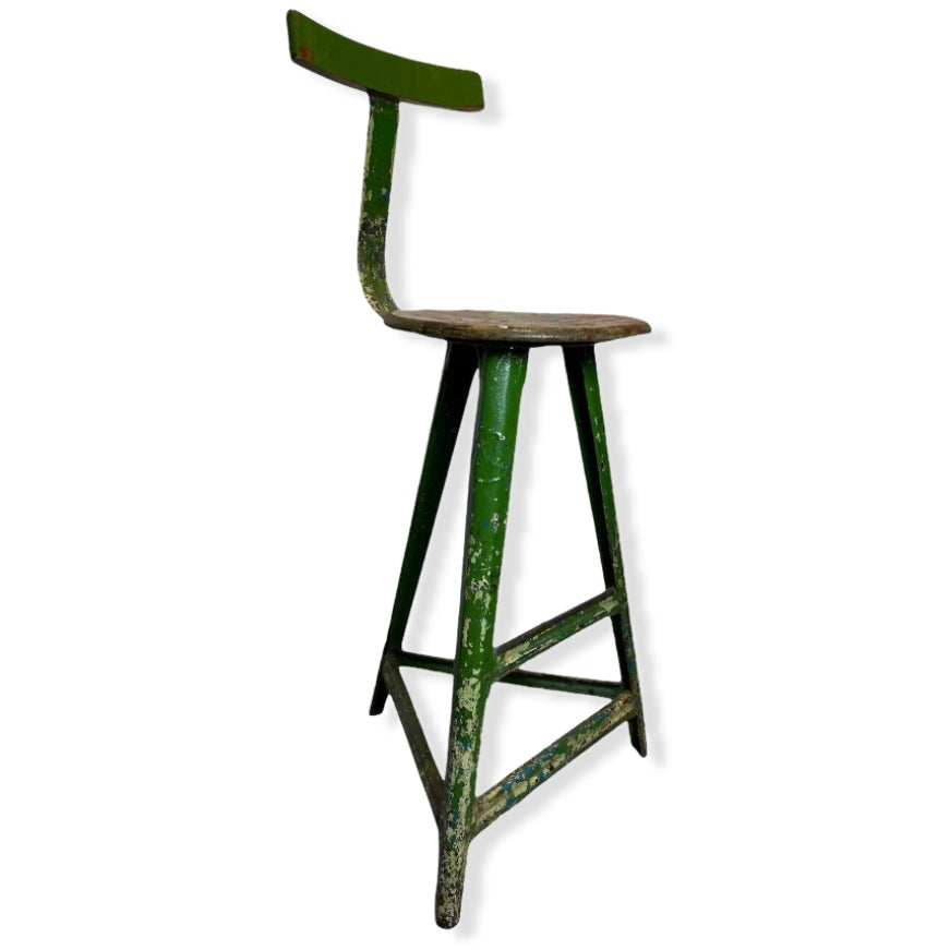 Original  Industrie - Werkstatt Hocker von Robert Wagner Chemniz  20er - 40er Jahre Bauhaus Zeit  Dieses Stück hat verschiedene Farbschichten und eine Authentische Patina ein tolles Stück für Industrie Design begeisterte! Die Typische geprägte Signatur Rowac ist vorhanden. Starke Gebrauchsspuren vorhanden.   H  106 cm  B   48 cm  T   47 cm  Sitzhöhe  70 cm,  LOFT43, Vintage, Loft, Möbel, Laden, Köln, Shop, Jan Cizek, www.loft43.de